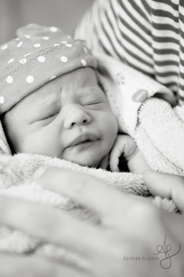 Rosie's Birth Day - Calgary Birth Photography - ALYSHA SLADEK PHOTOGRAPHY
